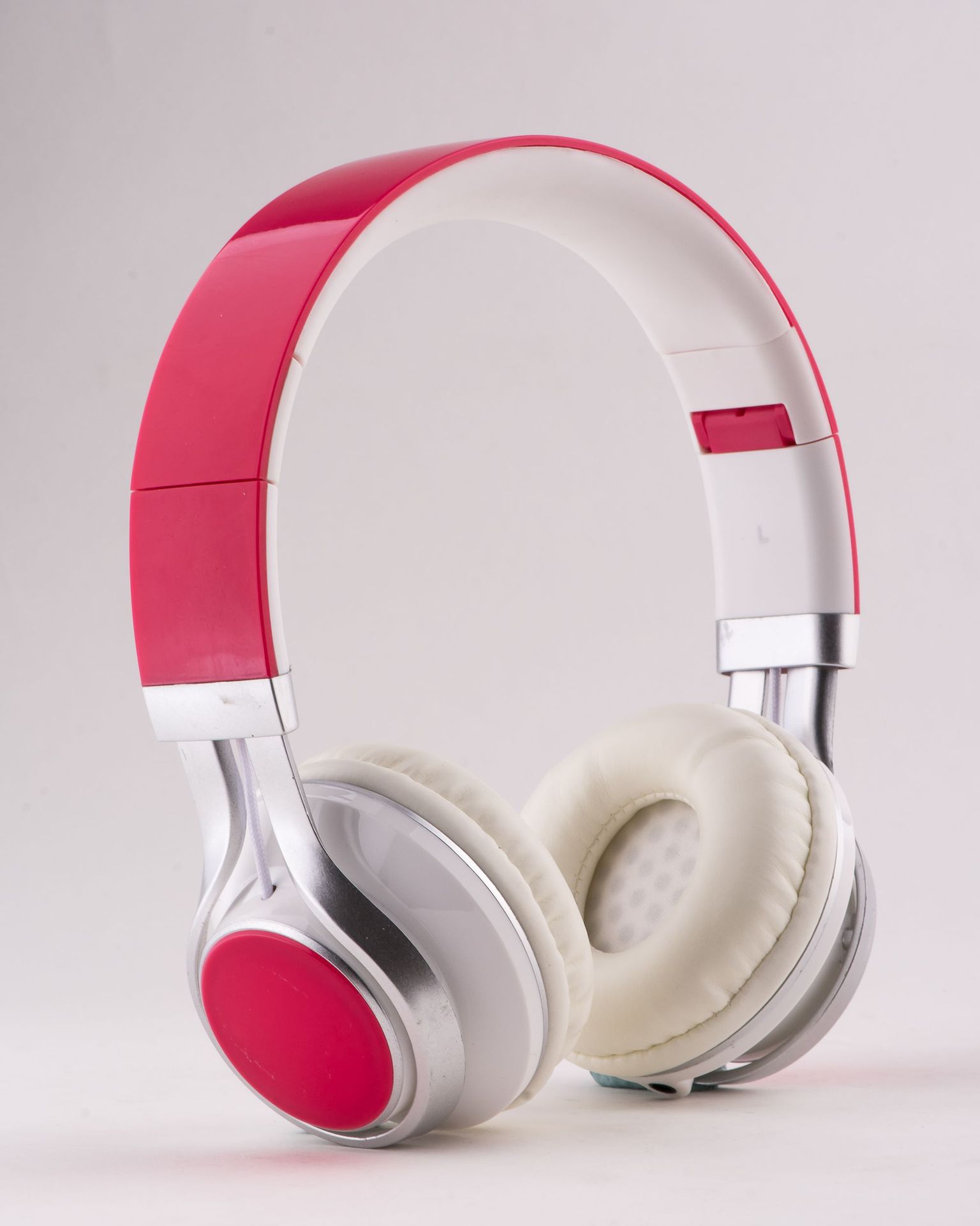 Elevate Your Listening Experience: Wholesale On-Ear Headsets by GCC ELECTRONIC